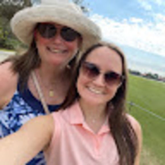 Meet your Posher, Julie - Picture 1 of 1